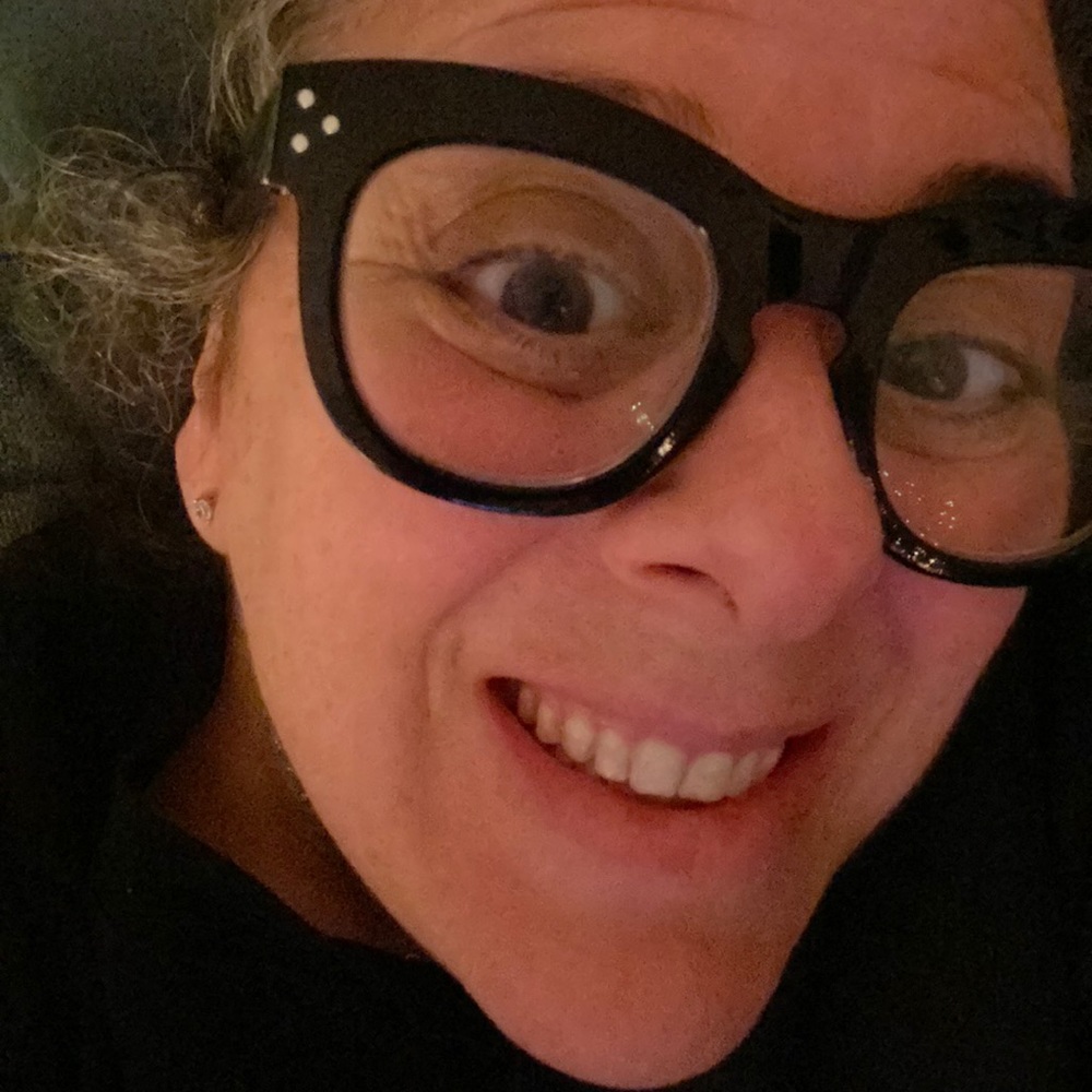 Meet your Posher, Elizabeth